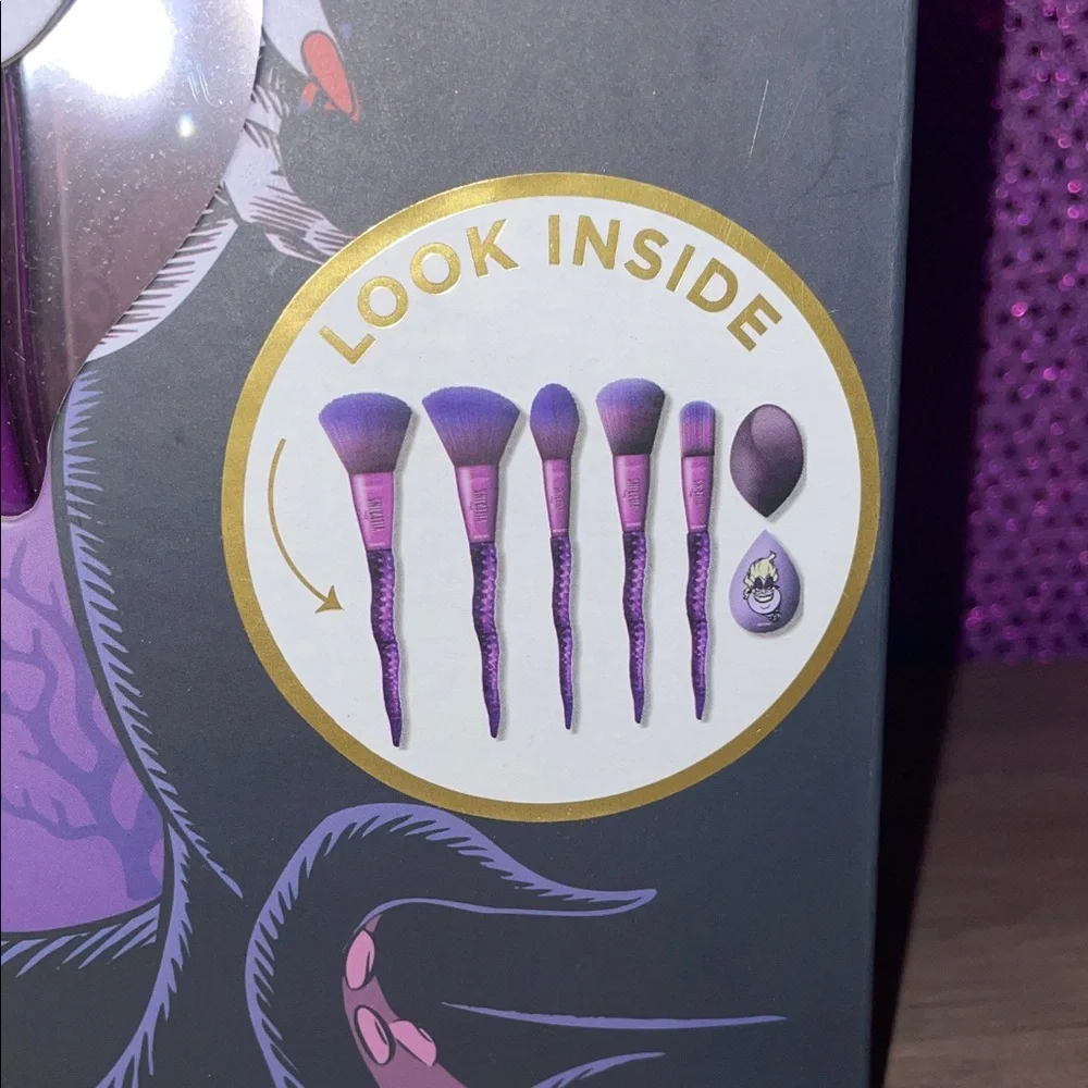Disney Villains Ursula Purple Makeup Brush Set - Picture 3 of 7